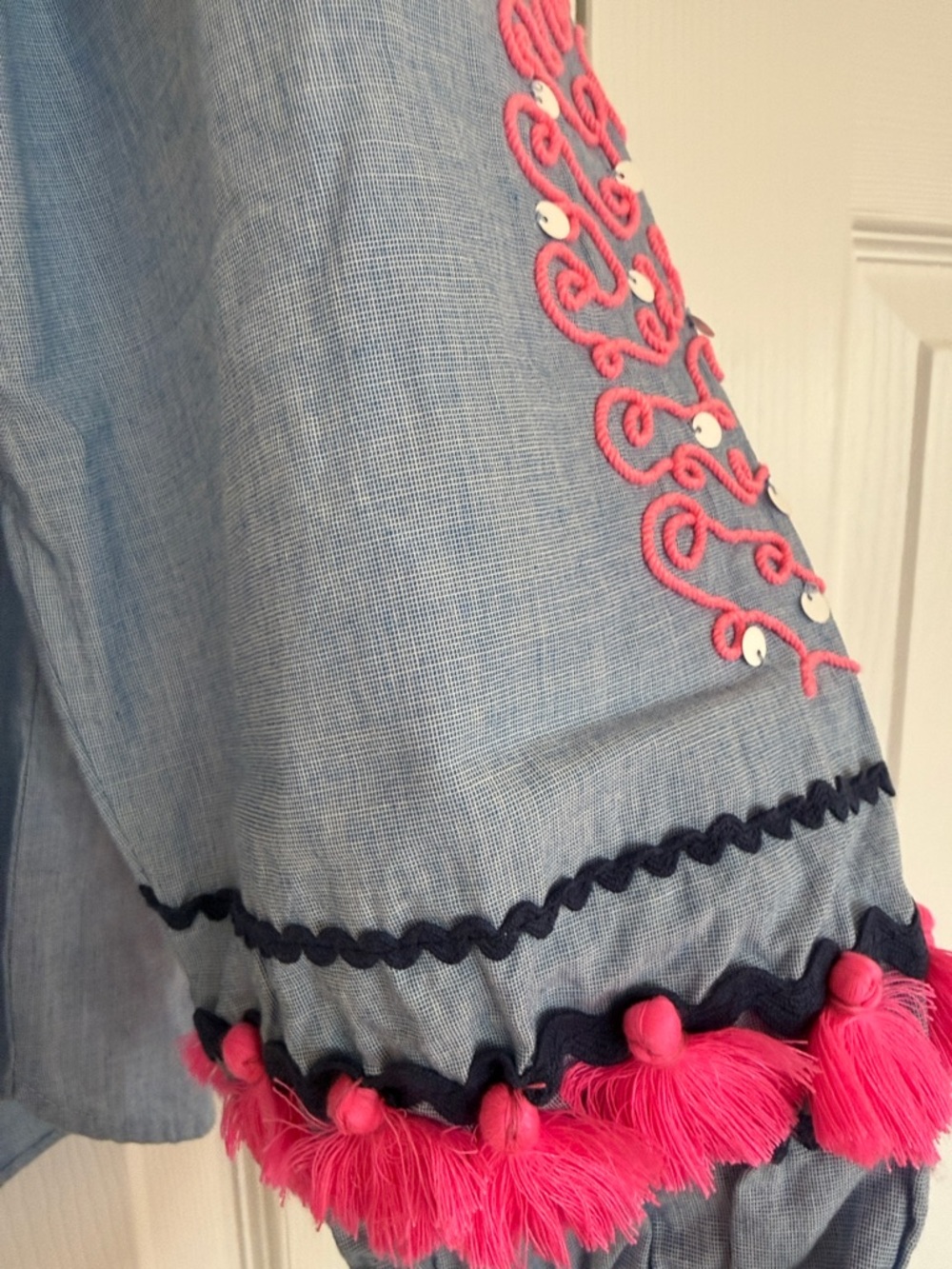 EUC Lilly Pulitzer Light Blue Embroidered Tunic with Pink Tassels - Picture 8 of 8